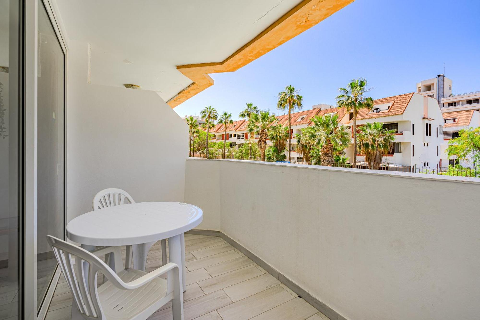 Un Dormitorio En Playa De Las Americas Costa Adeje  ภายนอก รูปภาพ