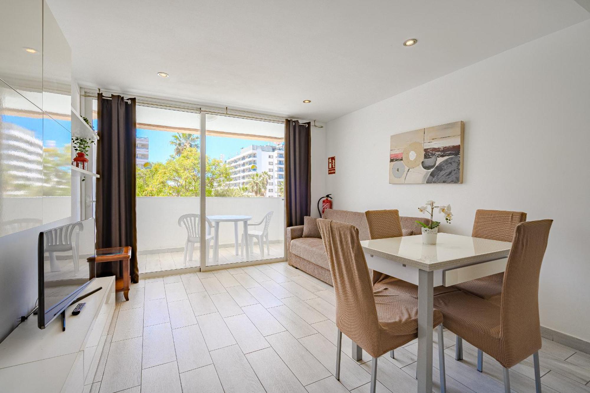 Un Dormitorio En Playa De Las Americas Costa Adeje  ภายนอก รูปภาพ