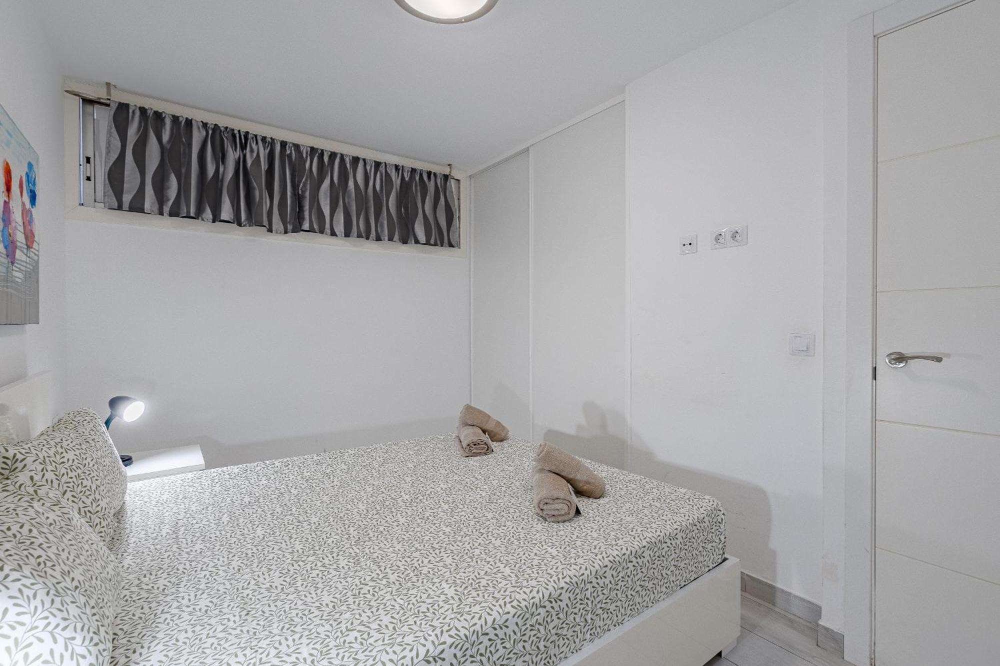 Un Dormitorio En Playa De Las Americas Costa Adeje  ภายนอก รูปภาพ